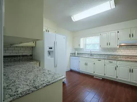Kitchen - 405 NW Whispering Pines Loop, Madison, FL 32340 photo 1 of 6