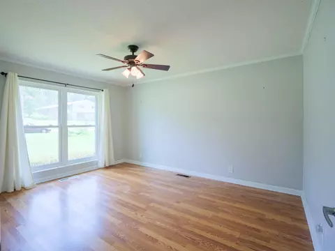 Living - 405 NW Whispering Pines Loop, Madison, FL 32340 photo 11 of 11