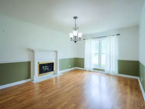 Living - 405 NW Whispering Pines Loop, Madison, FL 32340 photo 6 of 11