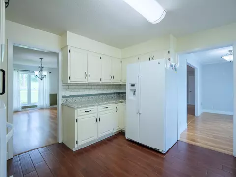 Kitchen - 405 NW Whispering Pines Loop, Madison, FL 32340 photo 2 of 6