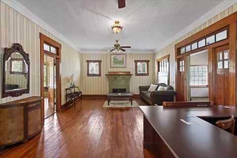 Living - 315 W Green St, Perry, FL 32347 photo 1 of 3