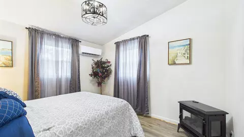 Bedroom - 1205 N Allen St, Perry, FL 32347 photo 6 of 6