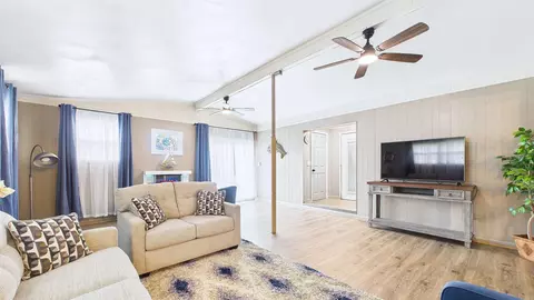 Living - 1205 N Allen St, Perry, FL 32347 photo 4 of 8