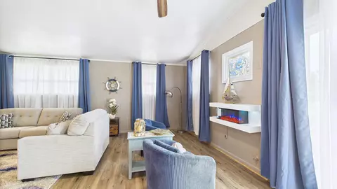 Living - 1205 N Allen St, Perry, FL 32347 photo 5 of 8