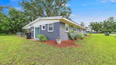 Exterior - 1205 N Allen St, Perry, FL 32347 photo 1 of 4