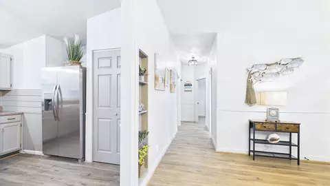 Entry Way - 1205 N Allen St, Perry, FL 32347 photo 1 of 1