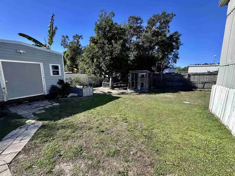 108 E Hillside Dr, Seffner, FL 33584 photo 21