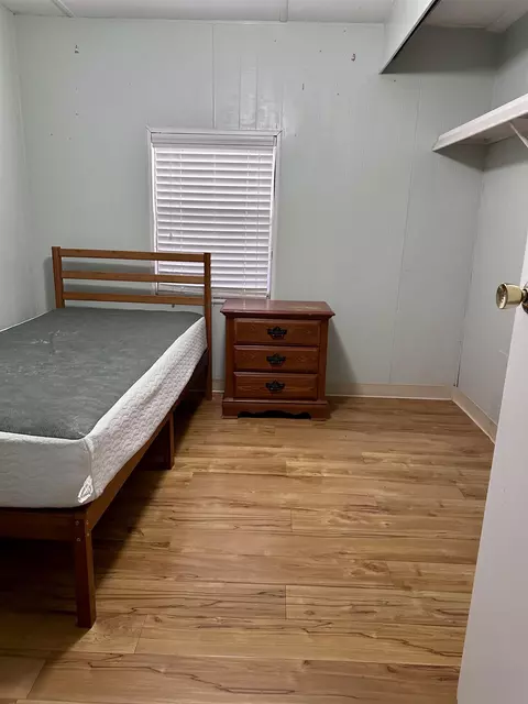 108 E Hillside Dr, Seffner, FL 33584 photo 9