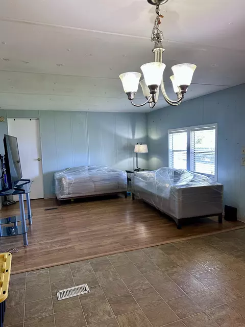 108 E Hillside Dr, Seffner, FL 33584 photo 5