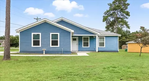 11 Sand Pine Dr, Midway, FL 32343