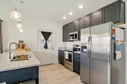 Kitchen - 11 Sand Pine Dr, Midway, FL 32343 photo 4 of 4
