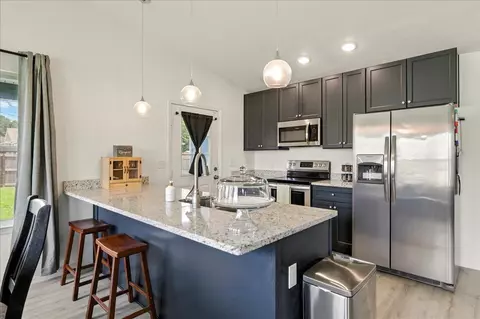 Kitchen - 11 Sand Pine Dr, Midway, FL 32343 photo 2 of 4