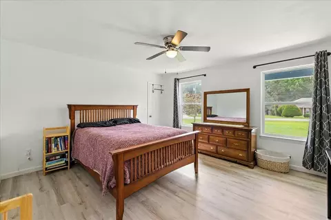 Bedroom - 11 Sand Pine Dr, Midway, FL 32343 photo 4 of 6