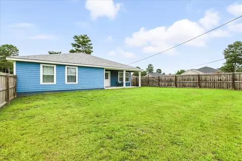 Exterior - 11 Sand Pine Dr, Midway, FL 32343 photo 7 of 9