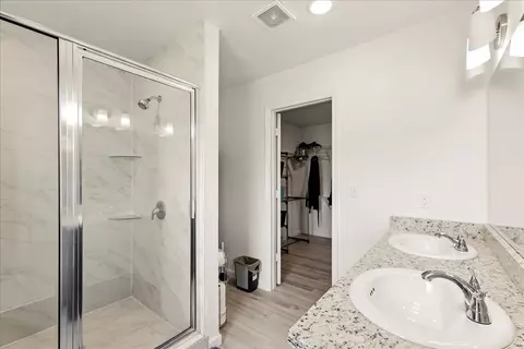 Bath - 11 Sand Pine Dr, Midway, FL 32343 photo 1 of 5