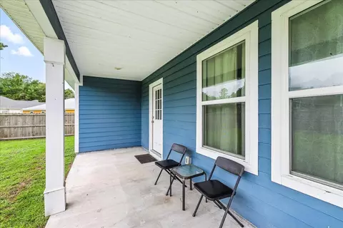 Exterior - 11 Sand Pine Dr, Midway, FL 32343 photo 3 of 9