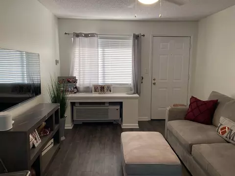 403 Hayden Rd #227, Tallahassee, FL 32304