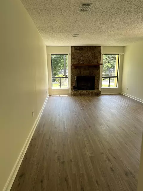 Living - 6448 Joe Cotton Trl, Tallahassee, FL 32309 photo 1 of 2