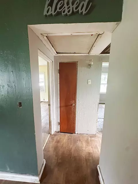 Entry Way - 1207 N Cherry St, Perry, FL 32347 photo 1 of 2