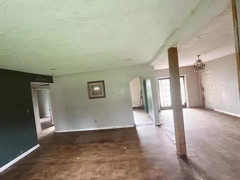 Living - 1207 N Cherry St, Perry, FL 32347 photo 3 of 7
