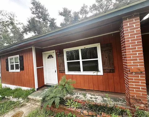 Exterior - 1207 N Cherry St, Perry, FL 32347 photo 2 of 3