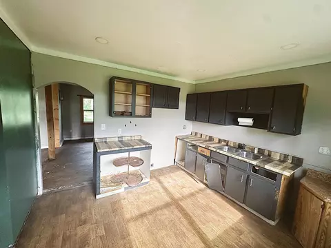 Kitchen - 1207 N Cherry St, Perry, FL 32347 photo 1 of 6