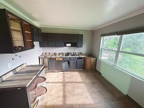 Kitchen - 1207 N Cherry St, Perry, FL 32347 photo 2 of 6