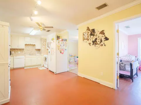 Entry Way - 249 NE Bevan Loop, Madison, FL 32340 photo 2 of 4