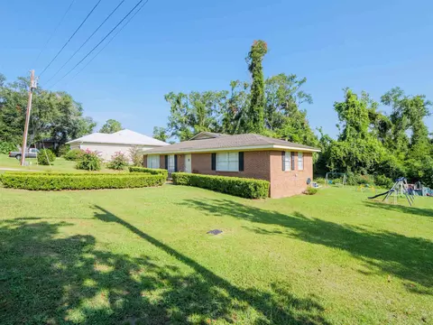 Exterior - 249 NE Bevan Loop, Madison, FL 32340 photo 2 of 9