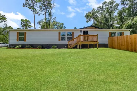223 Tropicaire St, Tallahassee, FL 32305