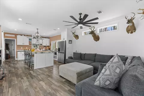 1065 Langford Ln, Perry, FL 32347 photo 9
