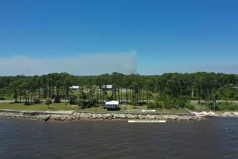 2138 Highway 98 W, Carrabelle, FL 32322