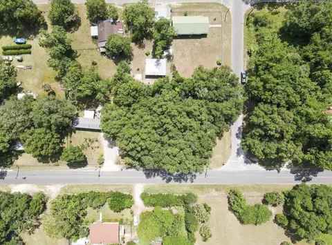 1212 S Center St, Perry, FL 32348 photo 4