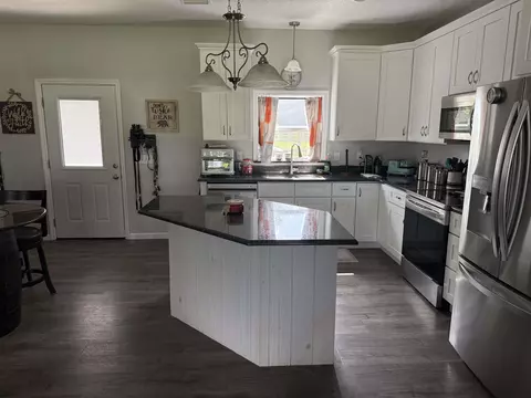308 SE Davis Ave, Madison, FL 32340 photo 6