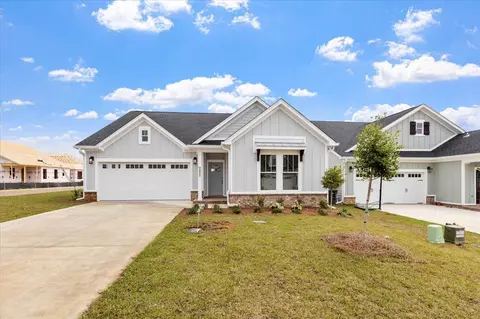 384 Bienville Pl, Tallahassee, FL 32317