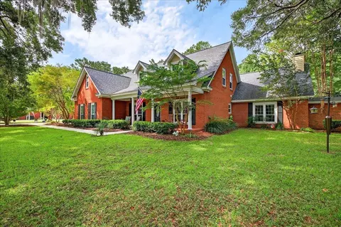 211 Meadow Ridge Dr, Tallahassee, FL 32312