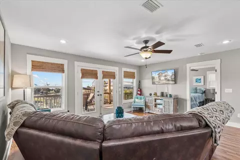Living - 20429 Marina Rd, Perry, FL 32348 photo 4 of 4