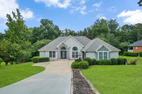 380 Meadow Ridge Dr, Tallahassee, FL 32312