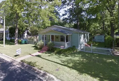 204 E 3rd Ave, Havana, FL 32333