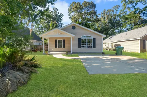 17 Pueblo Trl, Crawfordville, FL 32327