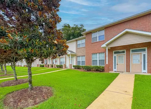 3400 Old Bainbridge Rd #105, Tallahassee, FL 32303