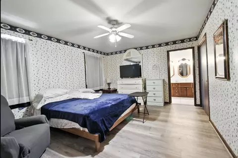 Bedroom - 593 E Ash St, Perry, FL 32347 photo 3 of 7