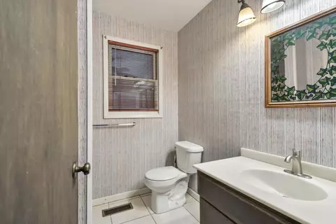 Bath - 593 E Ash St, Perry, FL 32347 photo 5 of 5