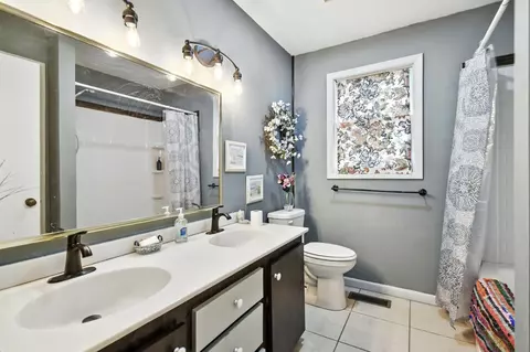 Bath - 593 E Ash St, Perry, FL 32347 photo 1 of 5