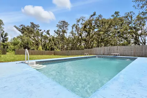 Exterior - 593 E Ash St, Perry, FL 32347 photo 9 of 9