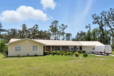 Exterior - 593 E Ash St, Perry, FL 32347 photo 4 of 9