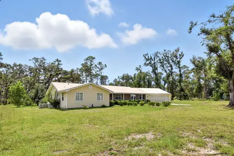 Exterior - 593 E Ash St, Perry, FL 32347 photo 1 of 9