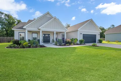 25 Stillmont Dr, Crawfordville, FL 32327