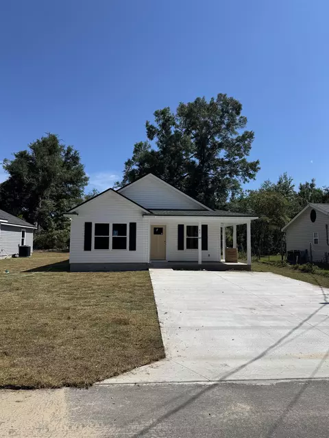 45 Summer Brooke Ln, Crawfordville, FL 32327