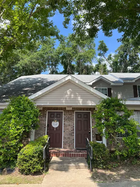 2738 W Tharpe St #902, Tallahassee, FL 32303